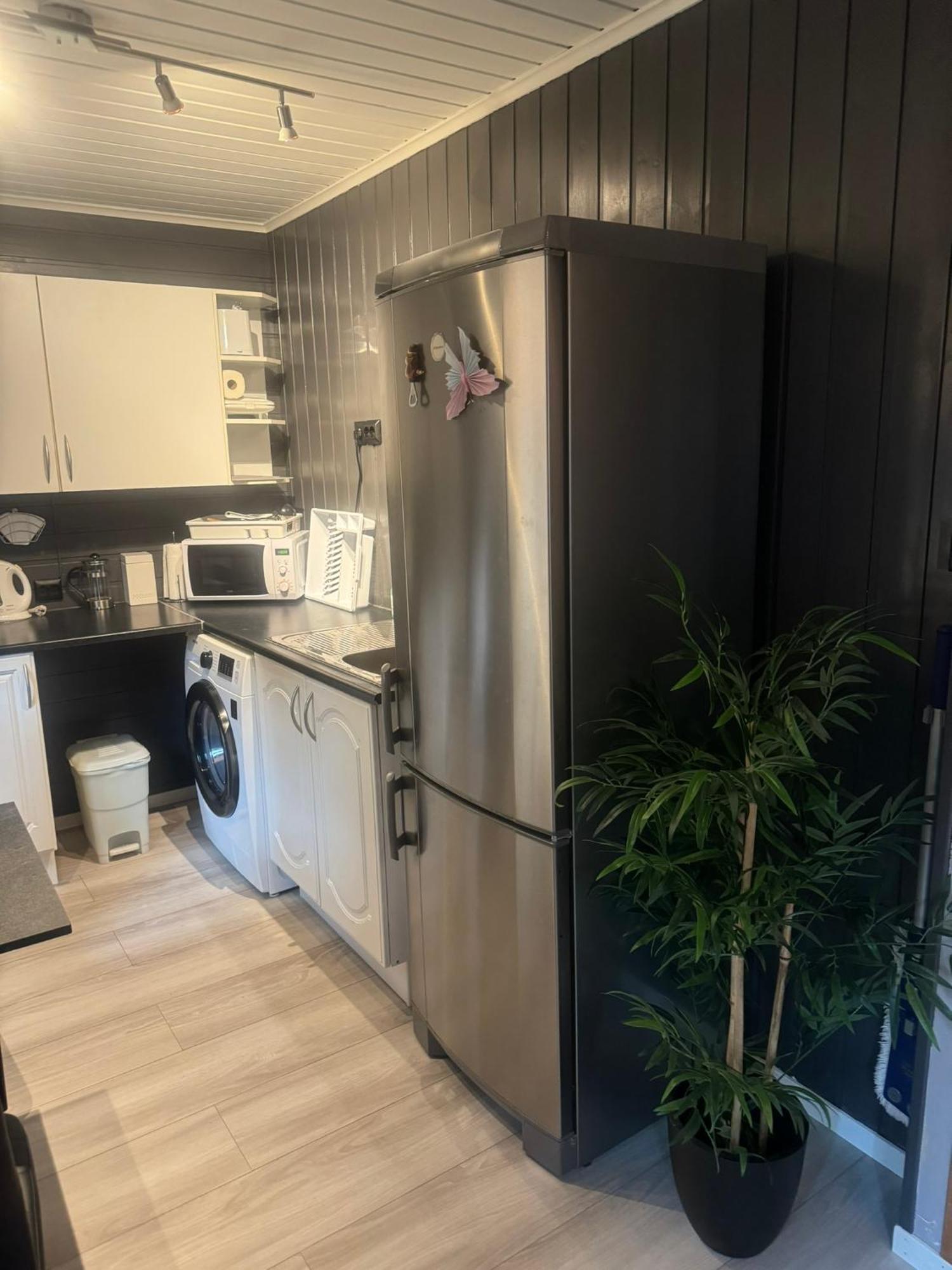 Very Centrally Located Apartment With Free Parking トロムソ エクステリア 写真